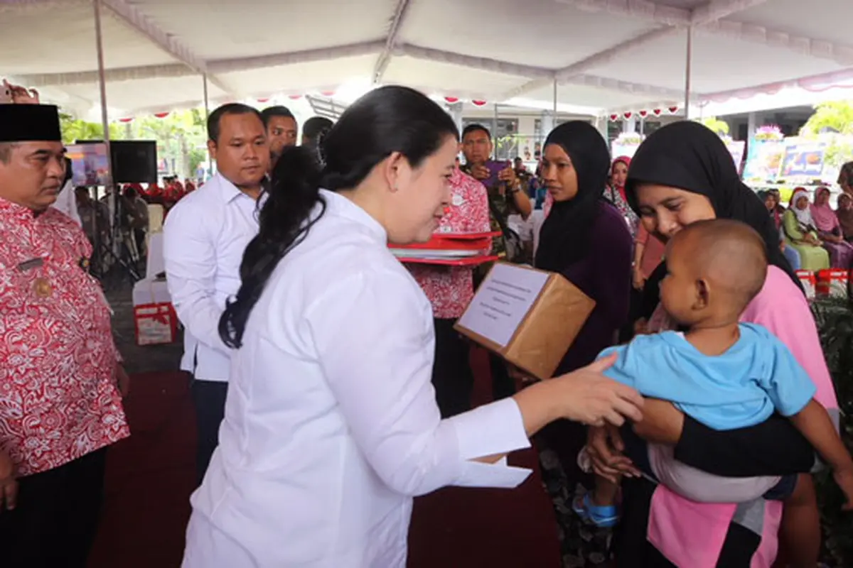 Menko PMK Minta Rumah Sakit Layani Pasien dengan Senyum dan Sabar
