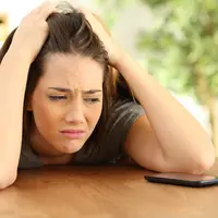 Generasi Milenial Lebih Mudah Cemas, Benarkah? (Antonio Guillem/Shutterstock)