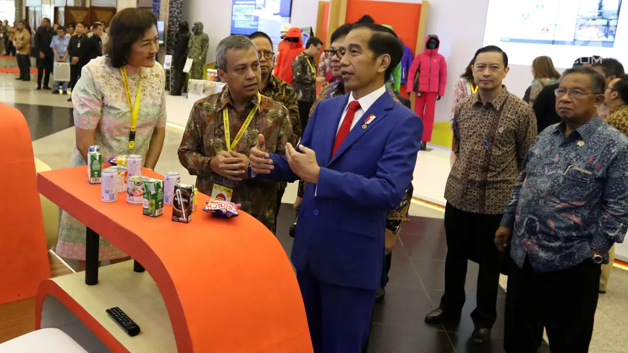Jokowi Tinjau Pameran Indonesia Industrial Summit 2018