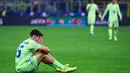 Pertarungan sengit nan dramatis itu akhirnya dimenangkan oleh Nerazzurri dengan skor 4-3. Hasil tersebut membuat wakil Italia itu melaju ke partai final dengan agregat 7-6. (AFP/Piero Cruciatti)