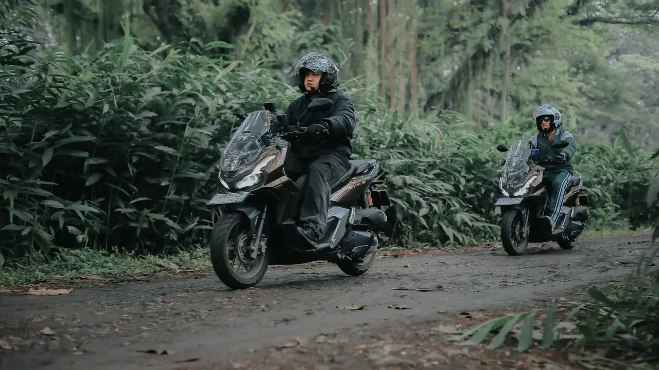 Sensasi Touring Level Baru Bersama Honda ADV160 di Jalur Alas Purwo Banyuwangi
