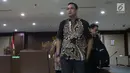 Terdakwa suap anggota DPRD Kalteng Teguh Dudy Syamsuri Zaldy usai menjalani sidang putusan di Pengadilan Tipikor, Jakarta, Rabu (13/3). Bersama Edy Saputra Suradja, Willy Agung, Teguh Dudy dihukum 1 tahun 8 bulan penjara. (Liputan6.com/Helmi Fithriansyah)