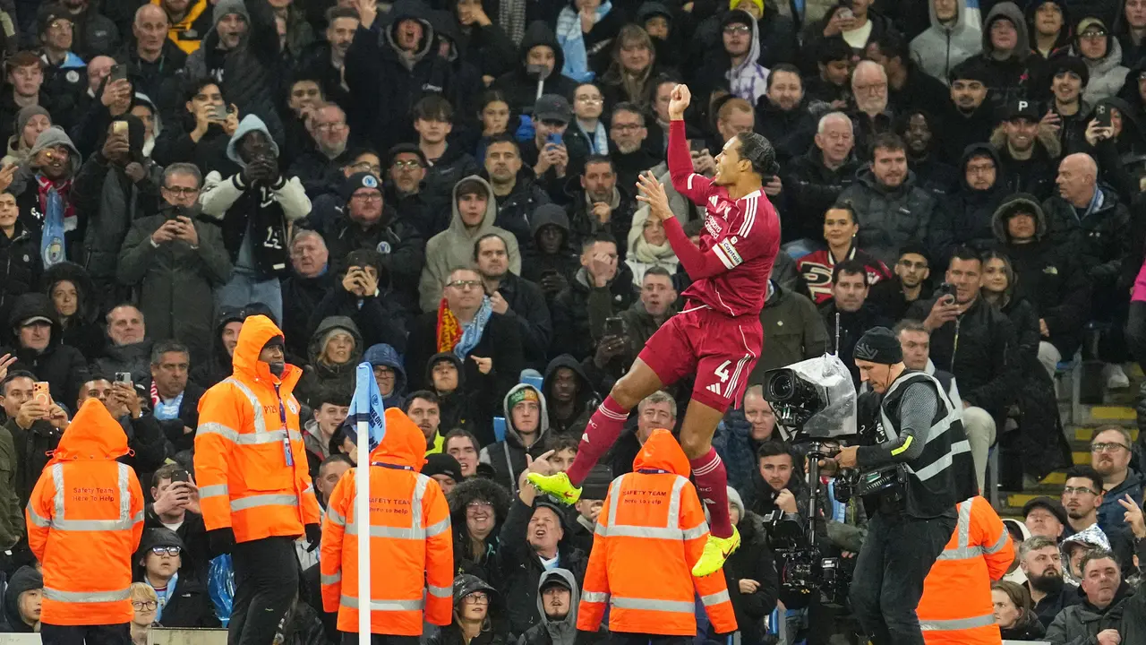 Foto: Melihat Gol Van Dijk yang Dianulir Wasit, Liverpool Babak Belur Dihajar Manchester City di Liga Inggris