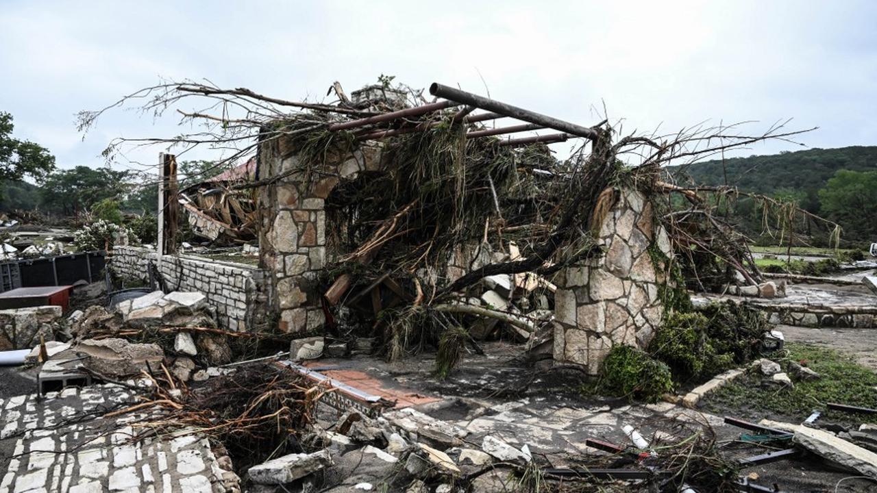 Banjir Bandang Terjang Texas