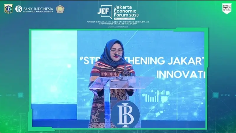 Kepala Perwakilan BI Provinsi DKI Jakarta Arlyana Abubakar dalam Jakarta Economic Forum 2023, di Jakarta, Selasa (31/10/2023). (Arief/Liputan6.com)