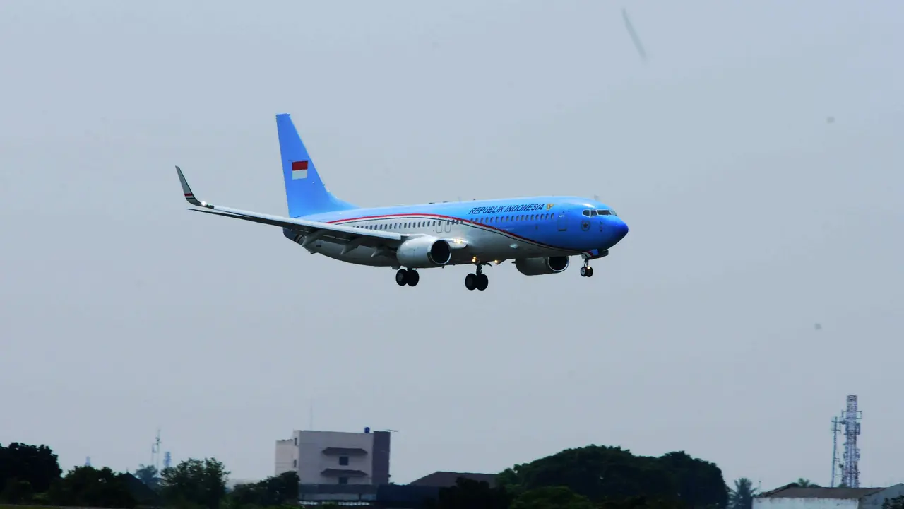 Penyambutan Kedatangan Pesawat Kepresidenan BBJ-2 di Baseops Lanud Halim_20140410