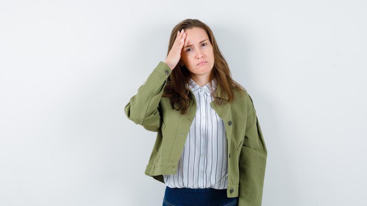 Gambar Ilustrasi Wanita Sedang Moody