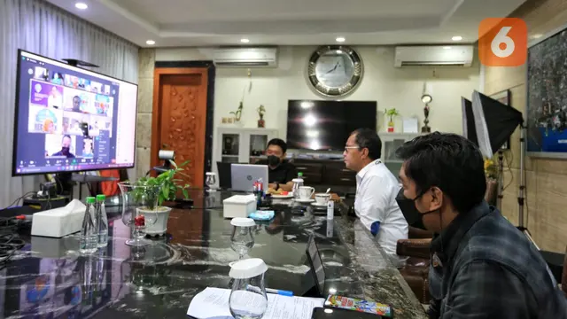 Rapat virtual Danny Pomanto pantau persiapan Satgas Detektor (Liputan6.com/Dok: Pemkot Makassar)