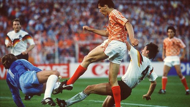 Uni Soviet vs Belanda (Piala Eropa 1988)