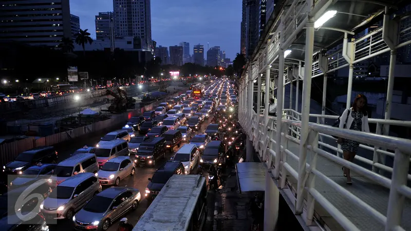 20160405- Hari Pertama Penghapusan 3 in 1 Jalan Sudirman Macet Parah-Jakarta- Johan Tallo