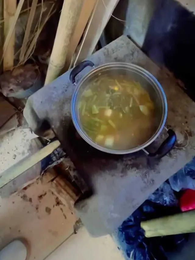 Potret Dapur Boby Tince di Kampung