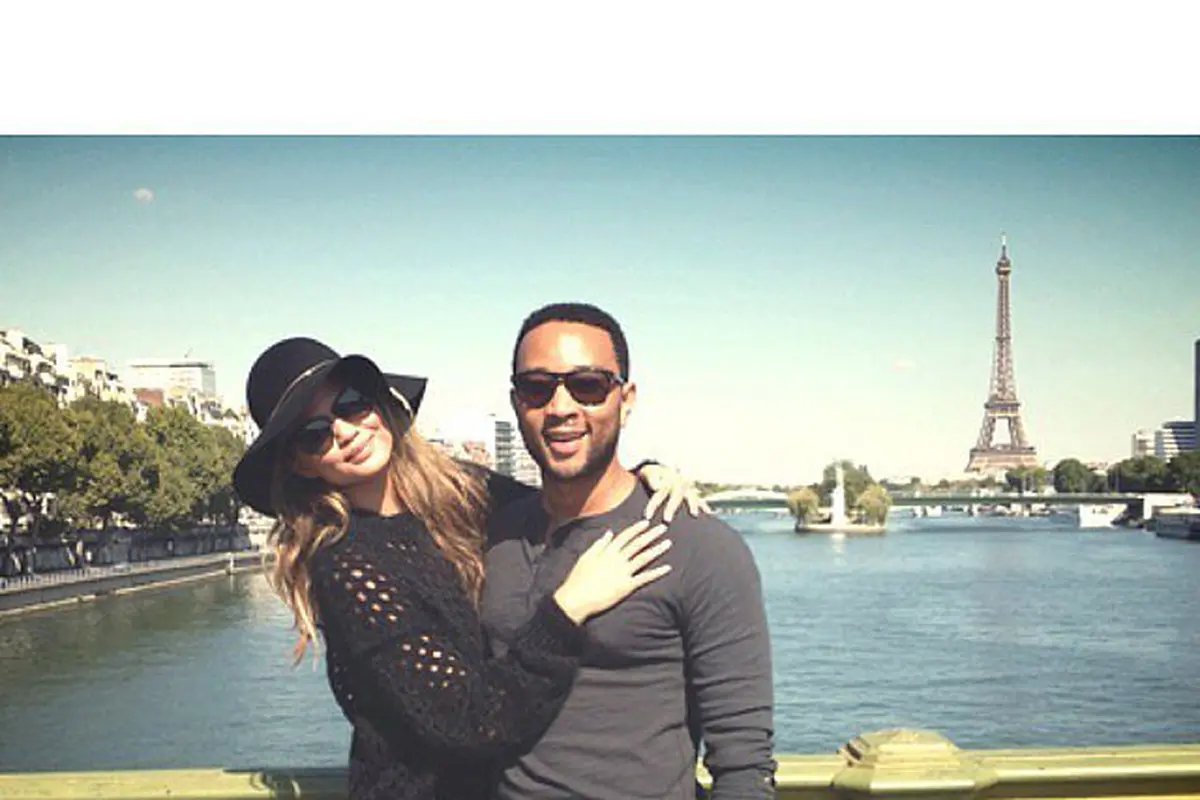 Chrissy Teigen dan John Legend 