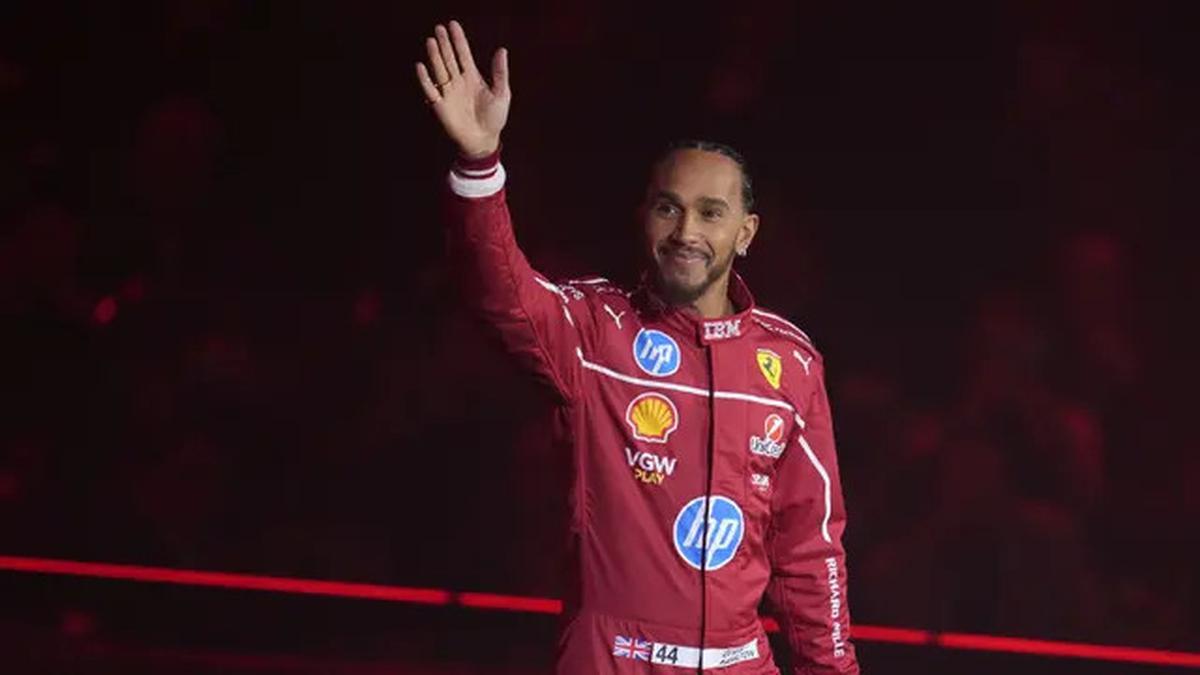 Pekan Depan Lewis Hamilton Memulai Karier Balapnya Bersama Ferrari, Akankah Sejarah dan Rekor Tercipta?