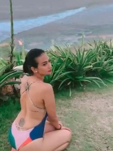 Tak Hanya Pose Bikini Berikut Deretan Tingkah Vanessa Angel Yang Bikin Gemas News Entertainment Fimela Com