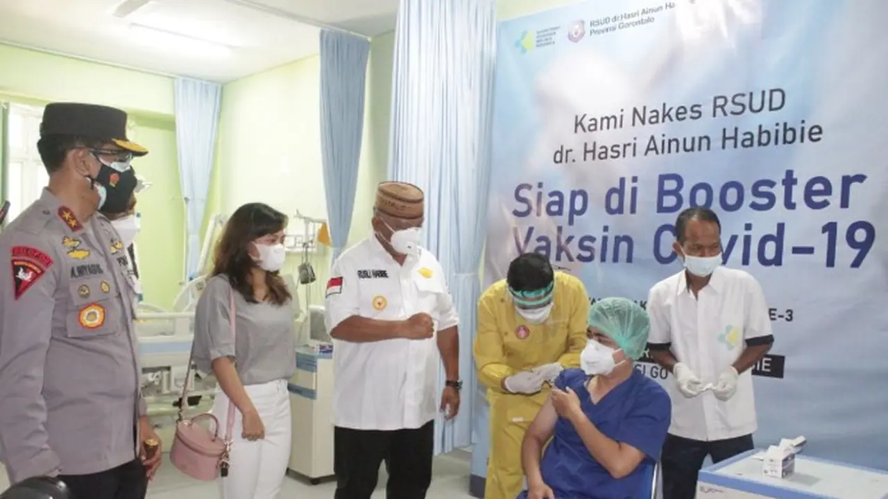 Tenaga kesehatan (nakes) di Provinsi Gorontalo mulai menjalani vaksinasi covid-19 tahap III. Fto:Dok Humas (Arfandi Ibrahim/Liputan6.com)