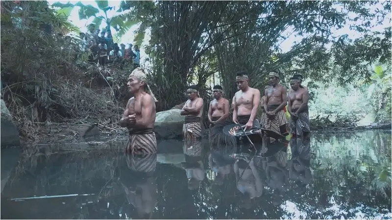 Ritual BAtu Peninis di Purbalingga