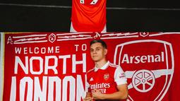 Arsenal memberikan kontrak dengan durasi panjang. Leandro Trossard akan berseragam The Gunners hingga empat tahun ke depan. (FOTO: instagram.com/arsenal/)