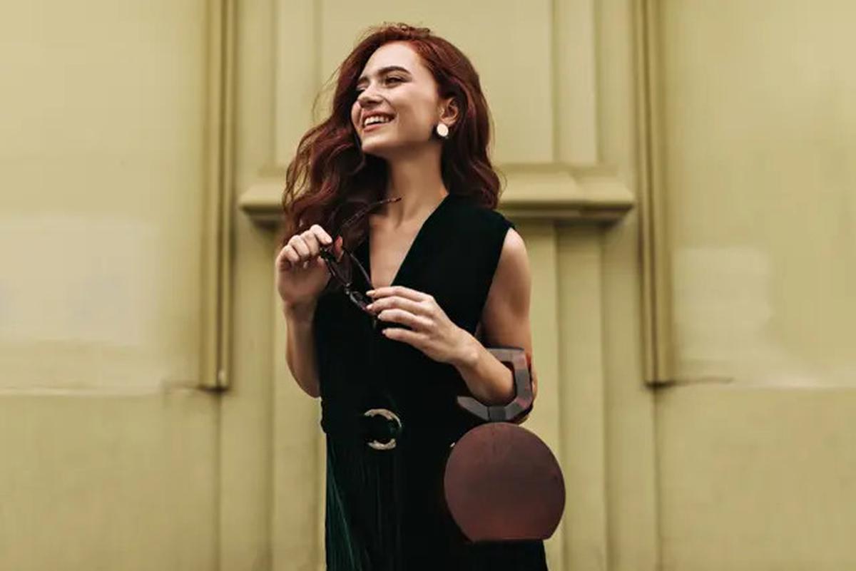 Masih Single? Ini 6 Alasan Perempuan Cantik Sering Kali Sulit Menemukan Pasangan