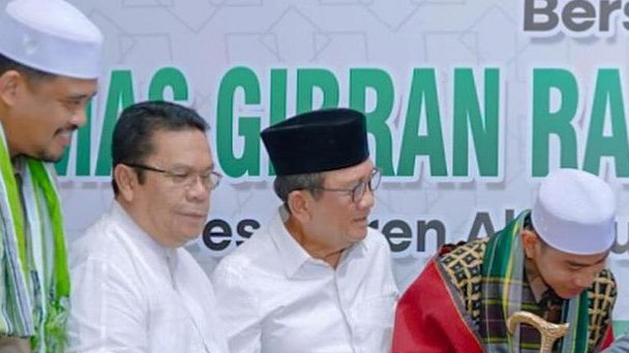 Momen Cawapres Suapi Adik Ipar Pisang Goreng, Penampilannya Malah jadi Sorotan