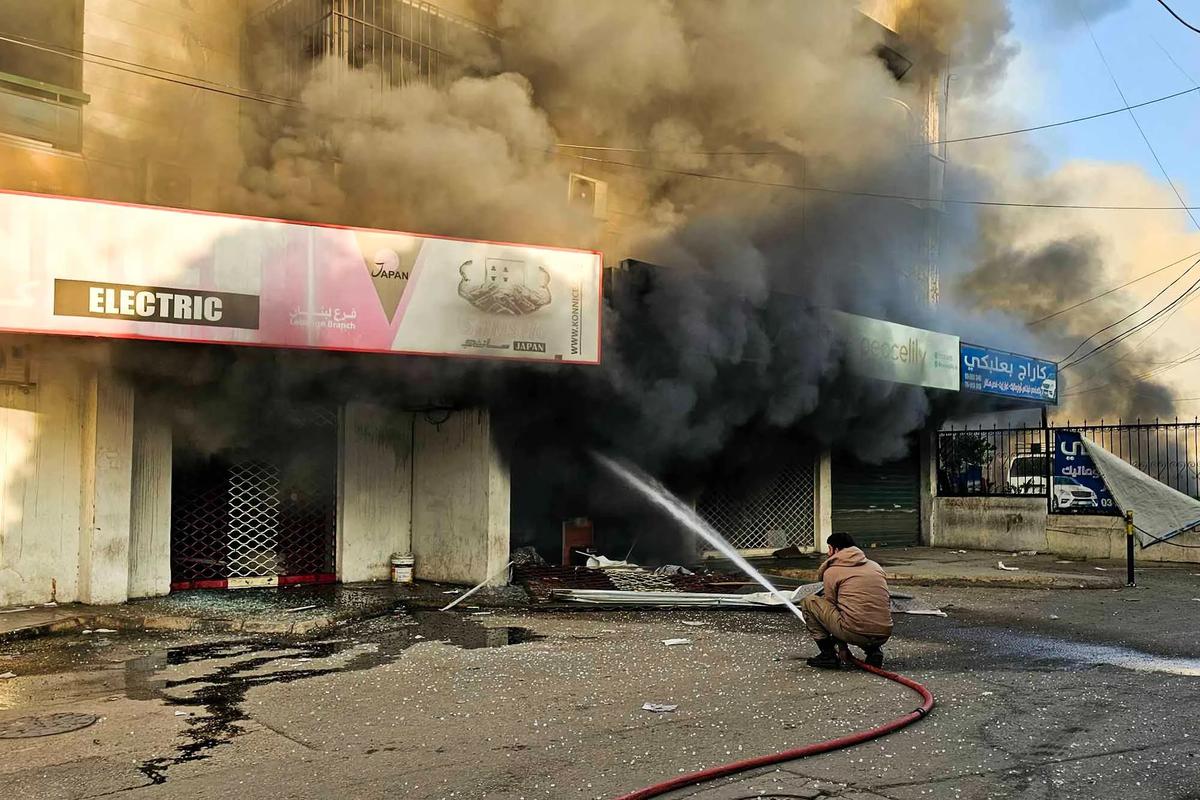 FOTO: Serangan Udara Israel Kembali Guncang Beirut Selatan