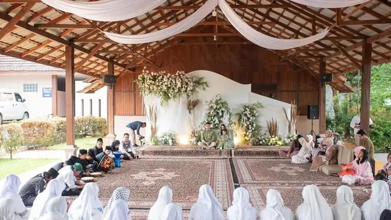 6 Potret Tasyakuran 4 Bulanan Kehamilan Kedua Siti Badriah, Xarena Anteng Ikuti Acara