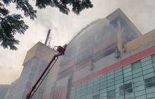 Pj Gubernur Perintahkan Dinsos Data dan Beri Pendampingan Keluarga Korban Kebakaran Glodok Plaza