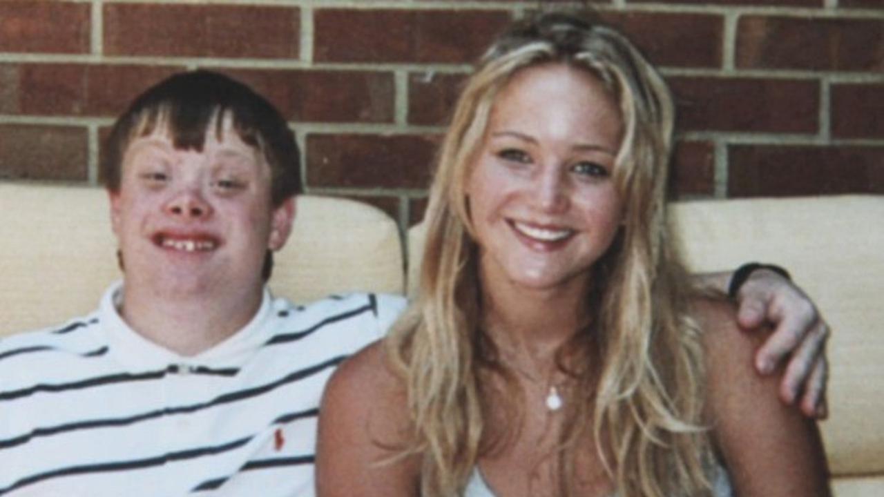 Andy Strunk dan Jennifer Lawrence telah bersahabat sejak sekolah. 