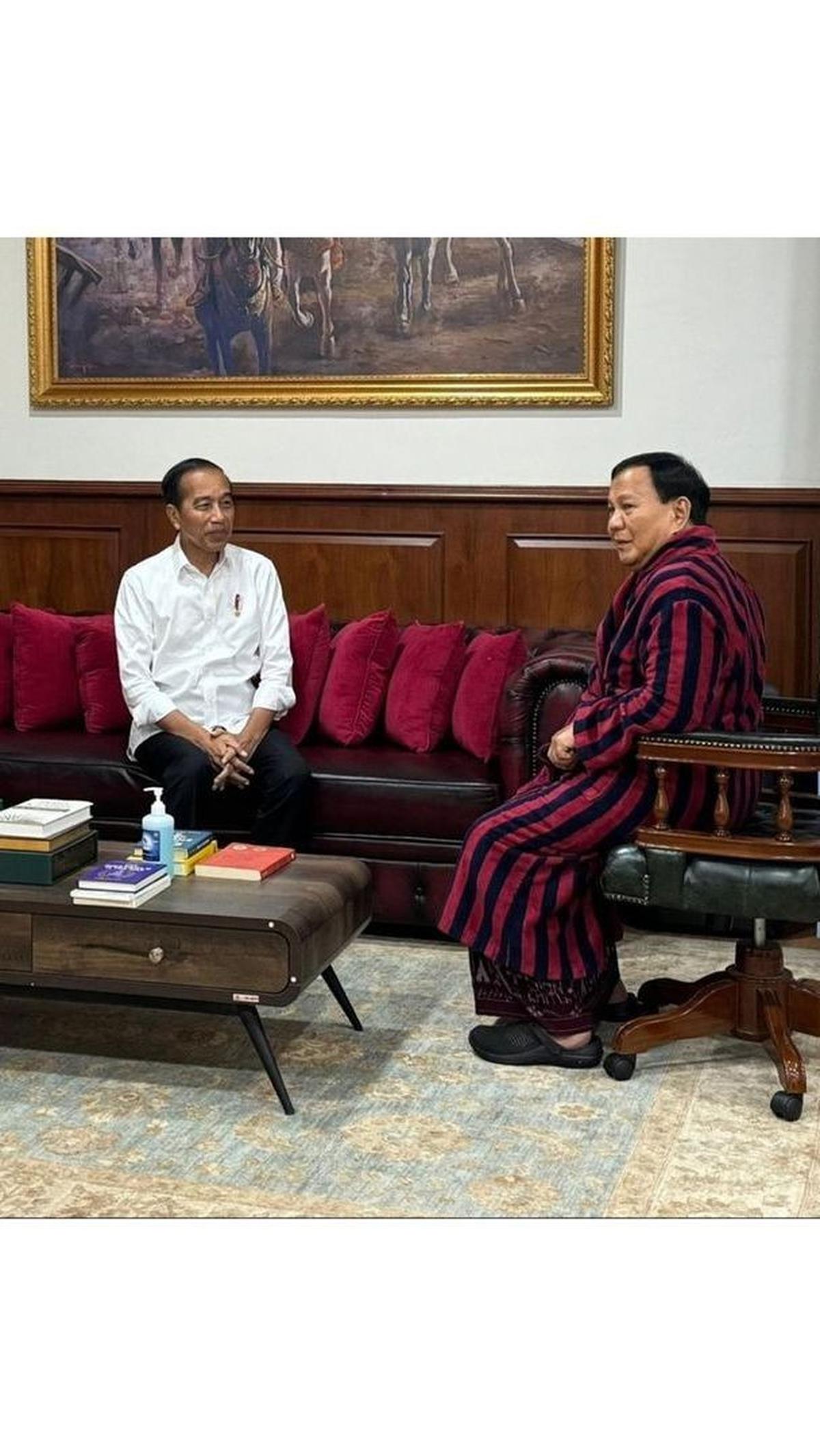 "InsyaAllah dengan kondisi sehat walafiat kedepan saya semakin siap untuk berbakti dan mengabdi untuk Negara dan Rakyat Indonesia. Terima kasih kepada seluruh masyarakat atas doa dan dukungannya," tutupnya. <br>