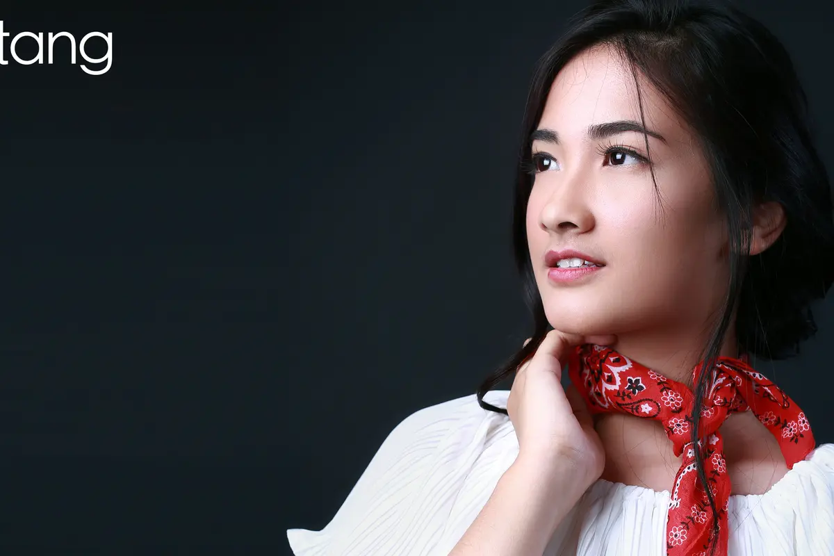 [Bintang] Eksklusif Nadya Arina No 5