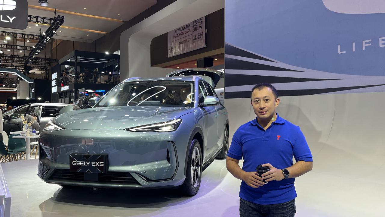 Alex (40) konsumen Geely yang mencoba EX5 di IIMS 2025