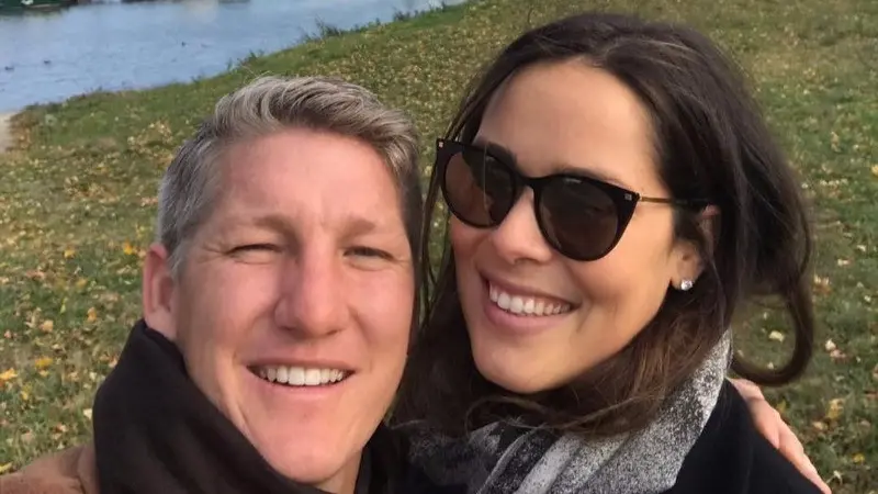 Ana Ivanovic (kanan) dan Bastian Schweinsteiger