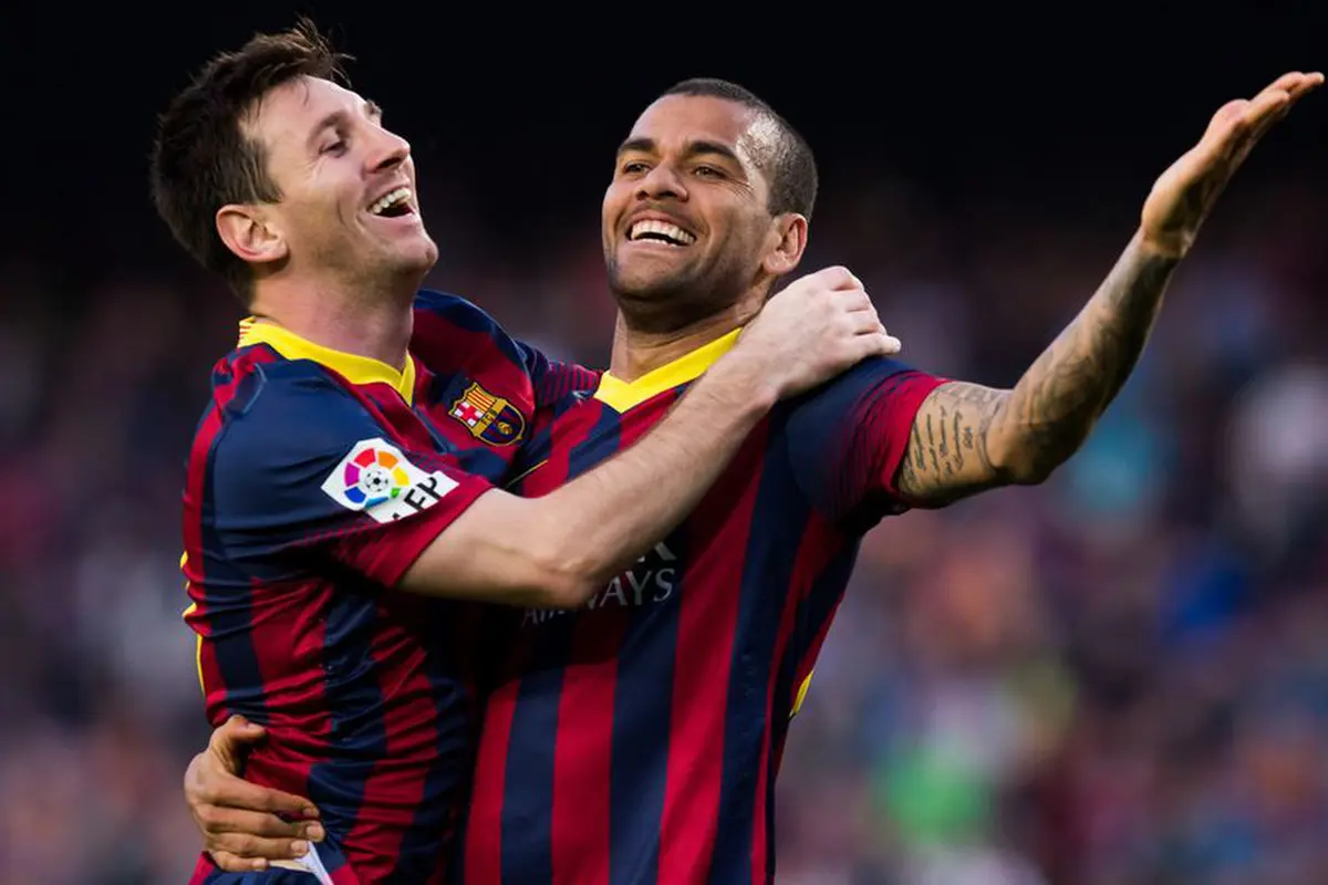 Messi Tak Ingin Dani Alves Tinggalkan Barcelona (udah)