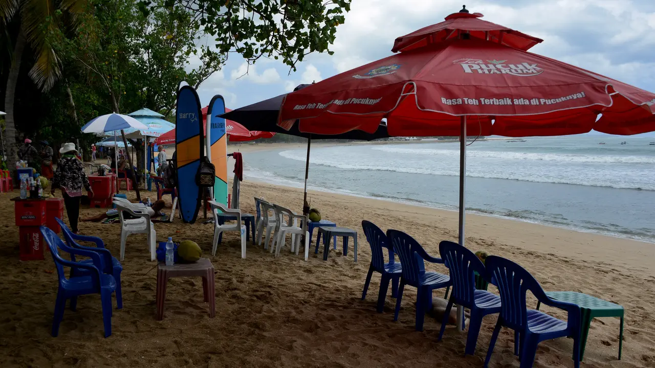 Pantai Kuta Bali Bersiap Sambut Turis Asing