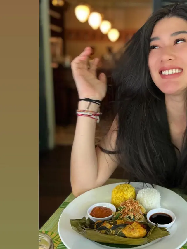 Lepas Hijab, Ini 7 Potret Terbaru Stevi Agnecya Saat Liburan di Bali yang Tuai Sorotan