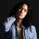 Gaya Vanness Wu di Konser F✦FOREVER 2.0, Makin Keren Pakai Kacamata dan Berlian