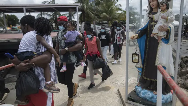 Ribuan Migran Haiti Terdampar di Pelabuhan Kolombia