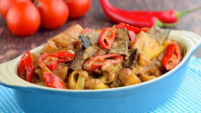 Ilustrasi sambal goreng ati./Copyright shutterstock.com