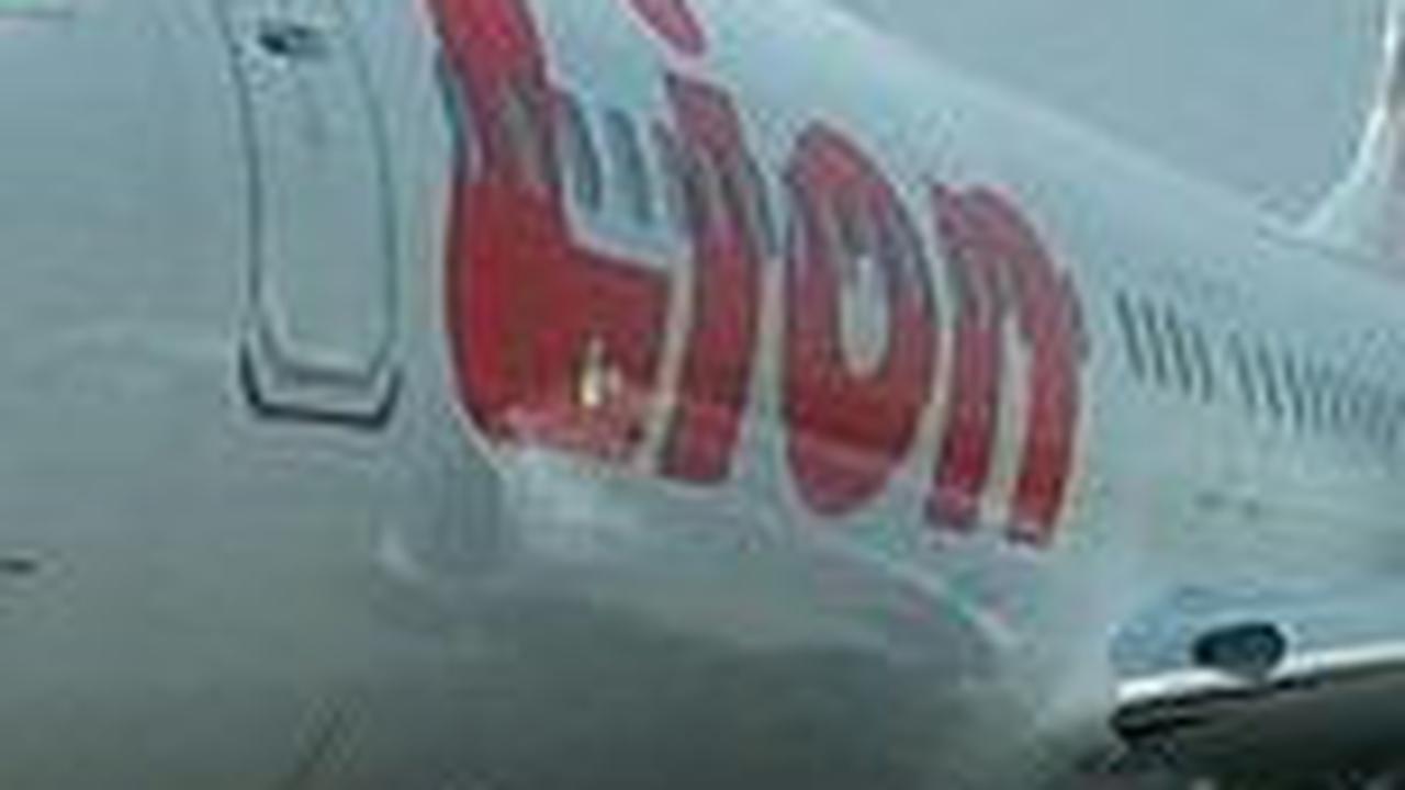 Jarak Pandang Tertutup Kabut Asap, Lion Air Gagal Landing di Palembang & Putar Arah ke Batam