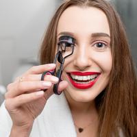 Trik Teknik Contouring Seperti Keluarga Kardashian 