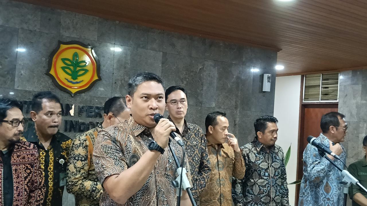 Wamentan Minta Kepala Daerah Pantau Pabrik yang Beli Harga Sawit Murah