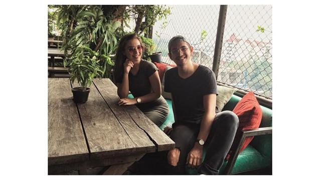 Sering Dikira Pacar, Ini 7 Momen Manis Angela Gilsha dan Adik