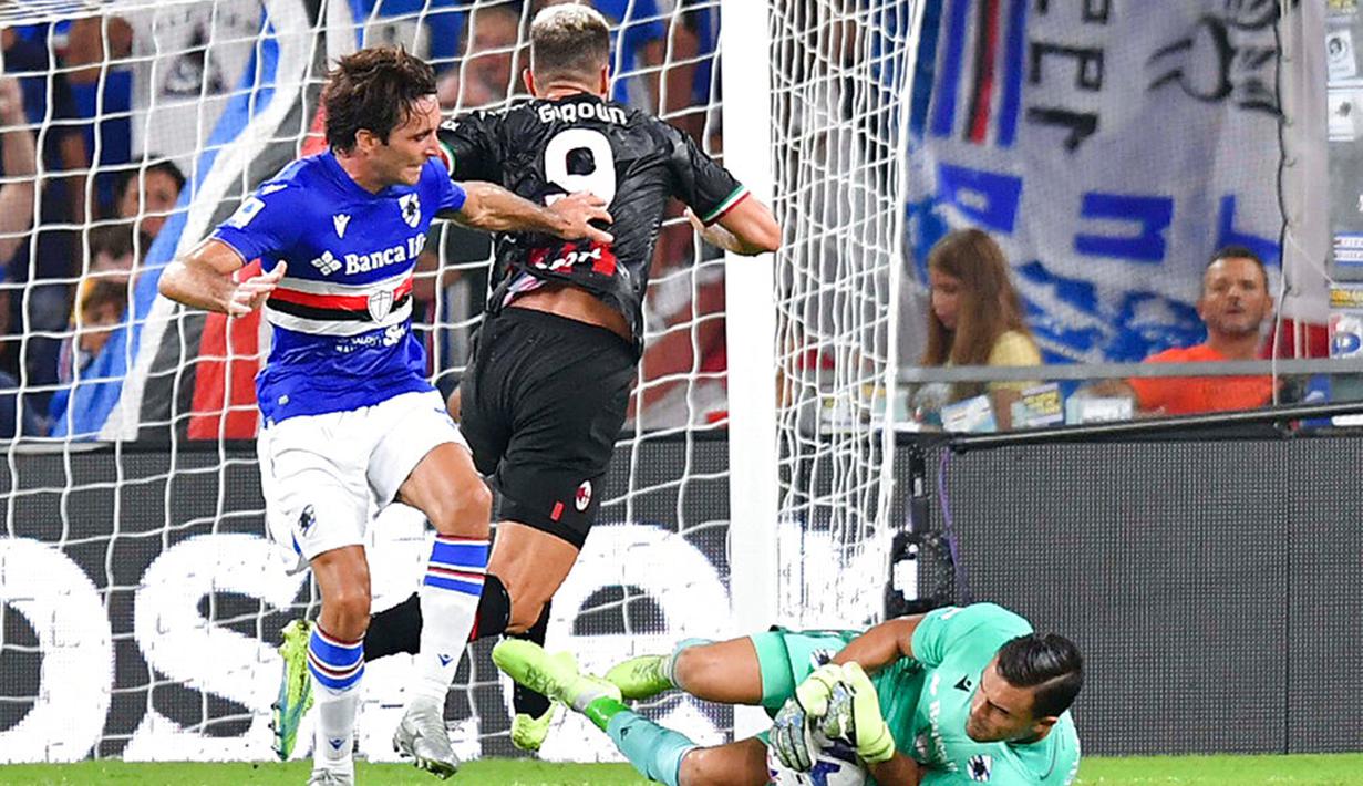 Penjaga gawang Sampdoria Emil Audero menangkap bola saat melawan AC Milan pada pertandingan sepak bola Serie A Liga Italia di Genova, Italia, 10 September 2022. AC Milan menang dengan skor 2-1 atas Sampdoria. (Tano Pecoraro/LaPresse via AP)