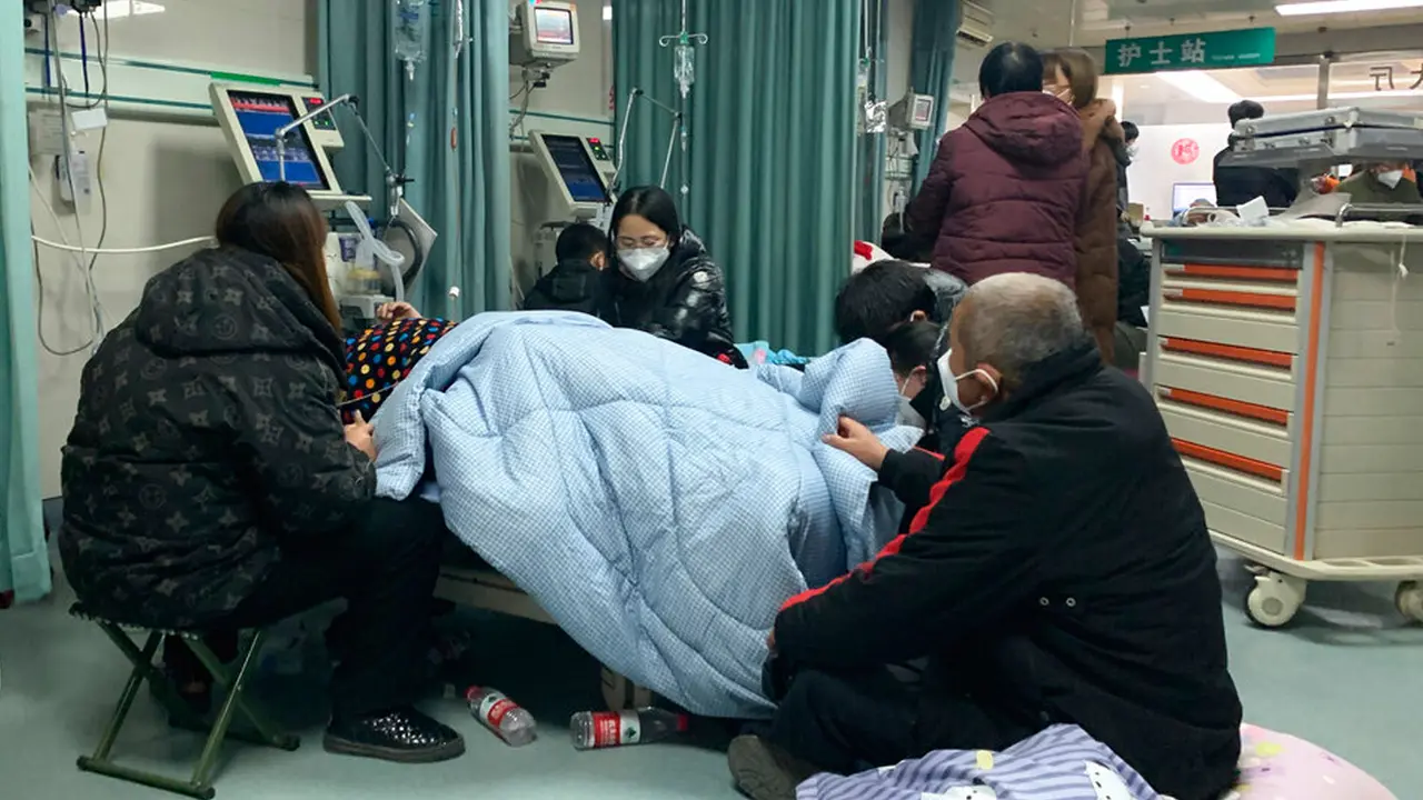 China Kewalahan Bergulat dengan Gelombang COVID-19