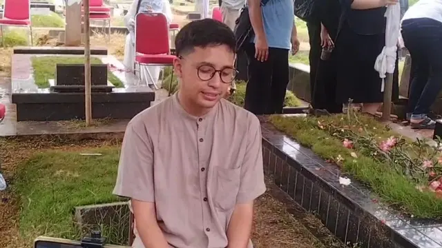 Ezra Mandira