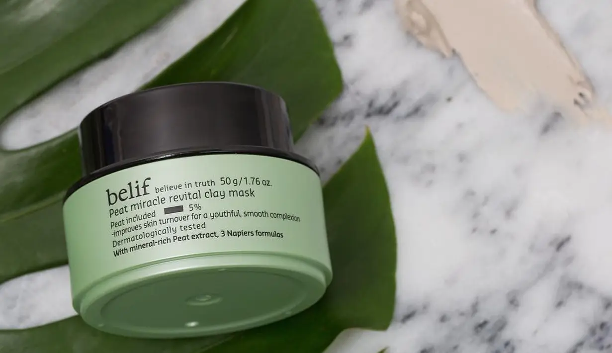 Belif Peat Miracle Revital Clay Mask berfungsi untuk mengencangkan pori, mengelupas sel-sel kulit mati, dan mengurangi peradangan jerawat tanpa membuat kulit kering. Foto: Instagram.