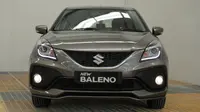 Bagian bumper new Suzuki Baleno berubah total. Kesan sporty jadi lebih kuat. (Septian / Liputan6.com)