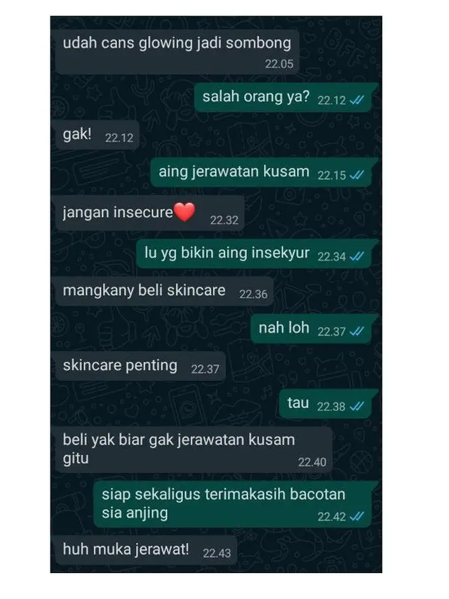 6 Chat Insecure dengan Penampilan Ini Bikin Senyum Tipis