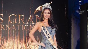8 Potret Sophia Rogan di Phuket, Wakil Indonesia di Miss Grand International 2021