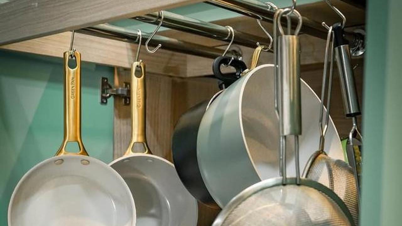 7 Cara Menyimpan Peralatan Dapur agar Lemari Tetap Rapi dan Tidak Lengket