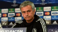 Mourinho Tuding Jadwal Capital One Cup Untungkan Arsenal
